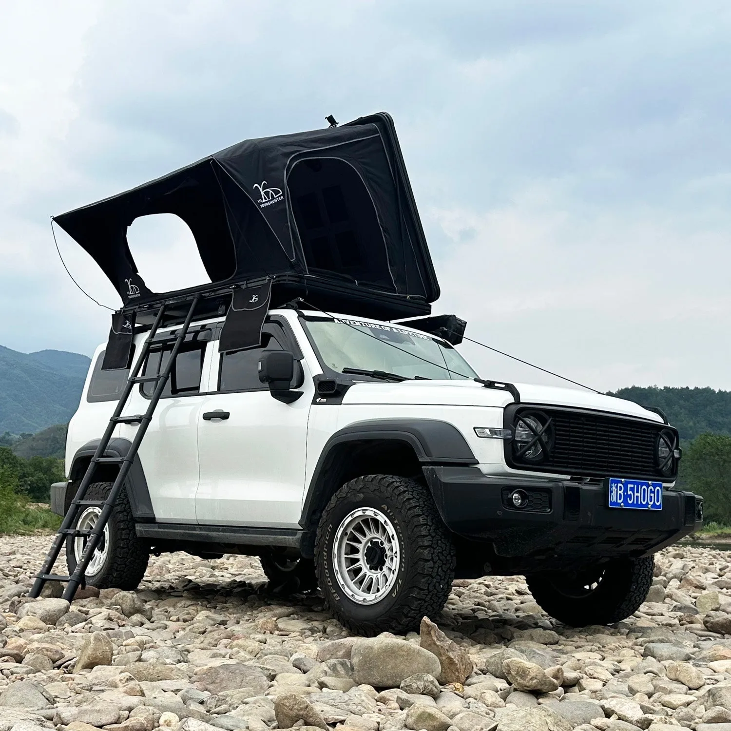 Car Rooftop Camper Overland 4WD SUV Aluminum Rollover Hard Shell Roof Top Tent