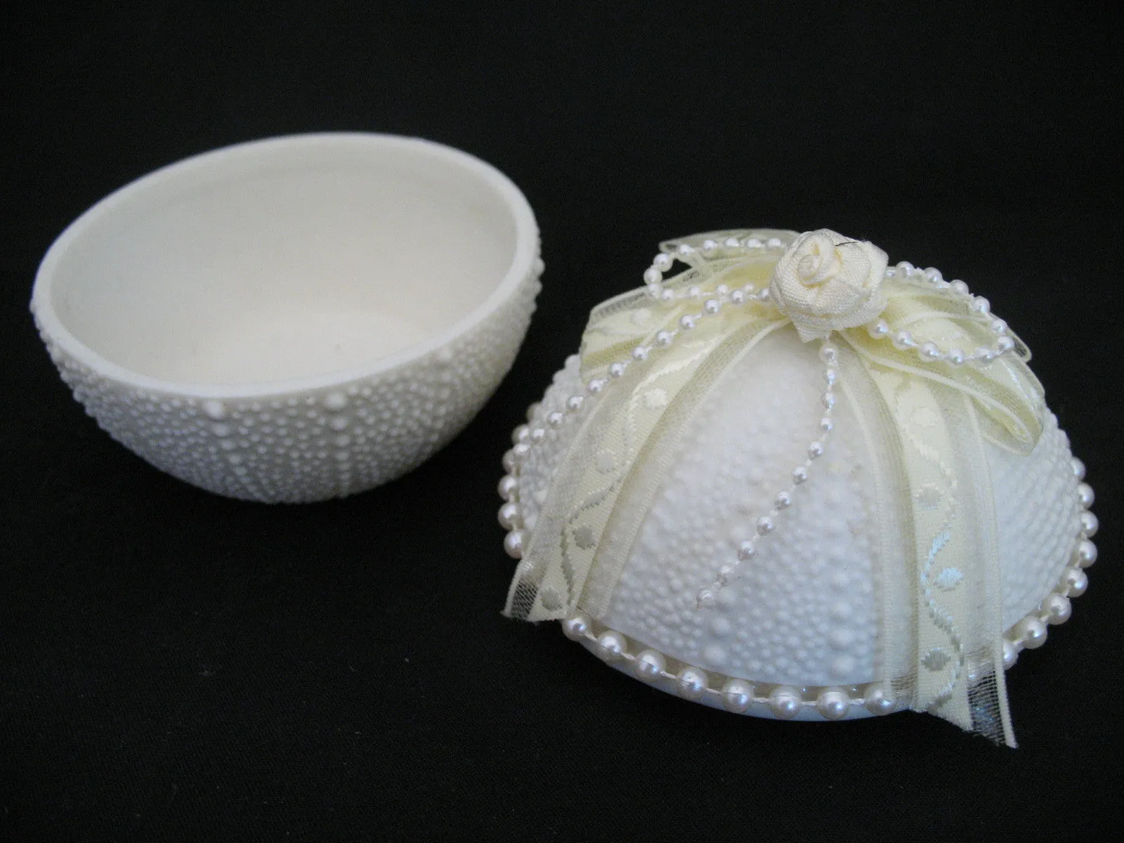 NEW Cream WHITE CERAMIC ROUND Box Trinket Treasure Jewelry CONTAINER CONTAINERS Faux Pearls