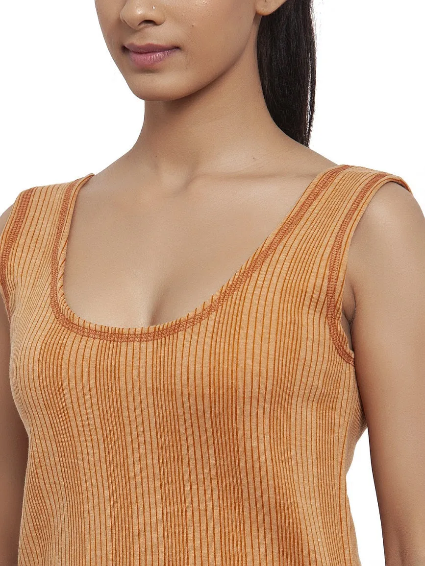 Women's Sleeveless Thermal Top And Lower Set